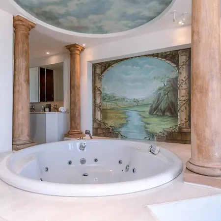 Spacious Duplex With Parking, Three Terraces And Magnificent Sea View!