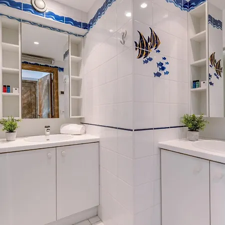 Spacious Duplex With Parking, Three Terraces And Magnificent Sea View! *