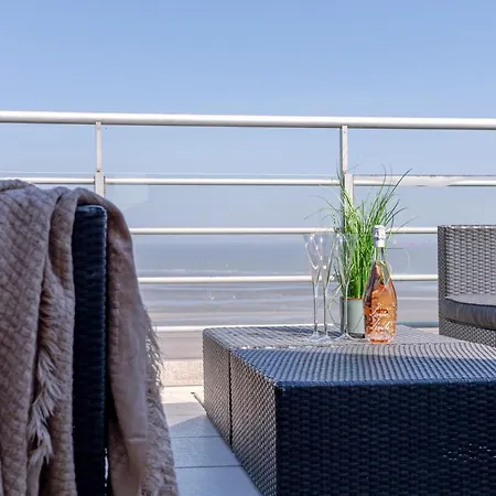 Spacious Duplex With Parking, Three Terraces And Magnificent Sea View!